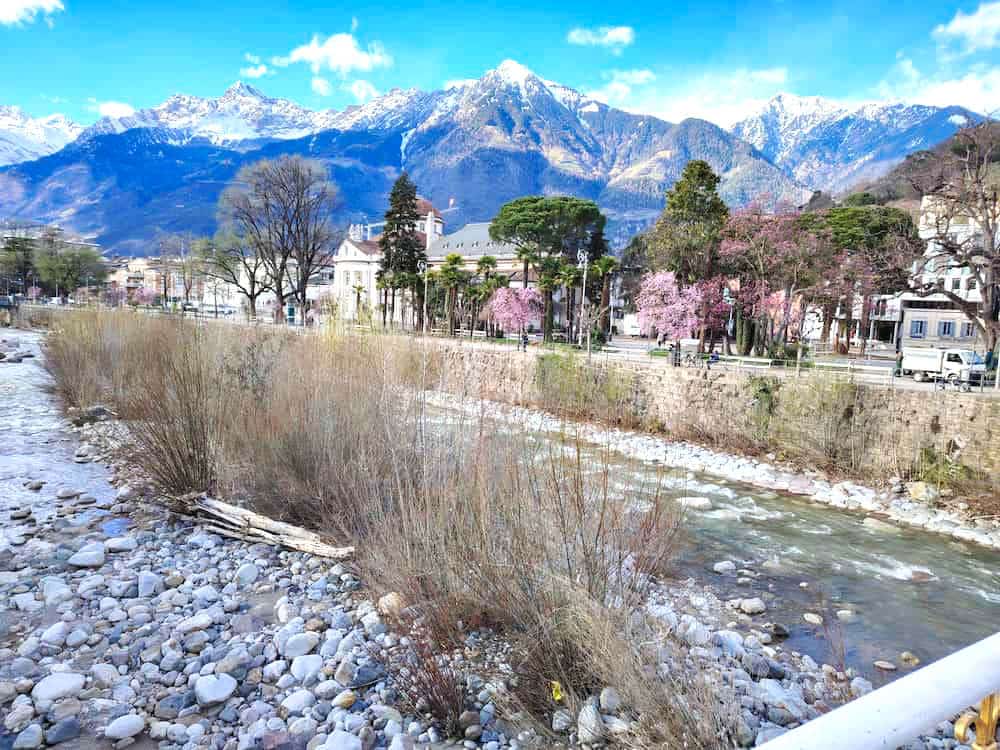 Passeggiata Passirio Promenade. ista sul Gruppo di Tessa da Merano.